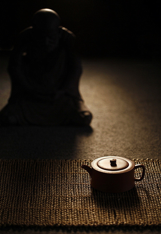 禅茶一味，品茶就是悟道。茶，遇水舍己，而...