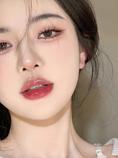 stacey鹿采集到美妆模特