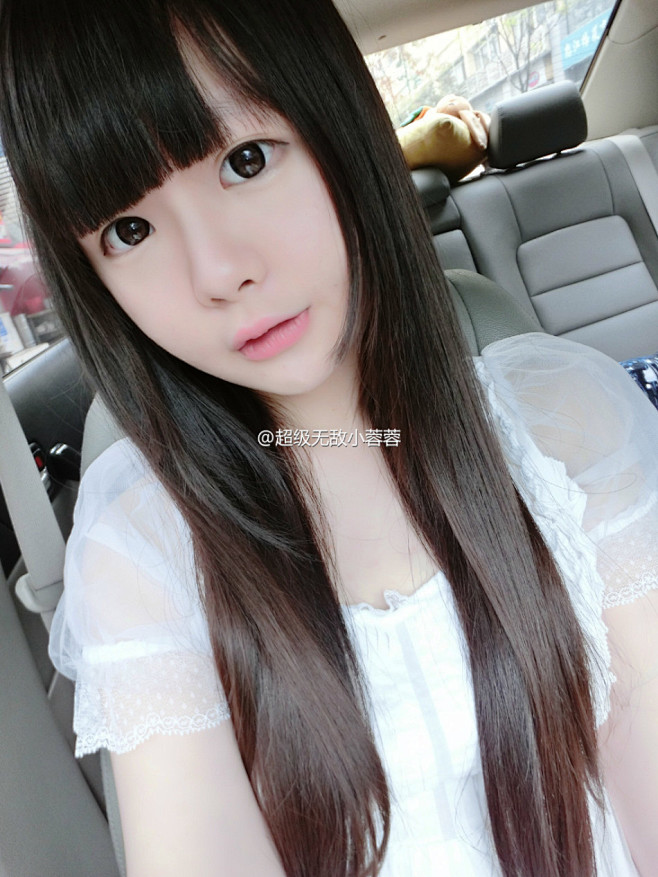组图18岁高中校花晒写真大眼迷人身材窈窕近日来自上海某中学的高三