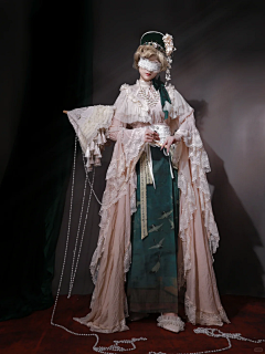 XLxxxxx采集到服装设计