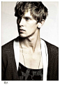 【mathias lauridsen】自丹麦的超级男模，是Models.com排名第一的世界顶级名模