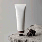 Toothpaste Lemon & Charcoal : 
Description
Ingredients


A body range made from all natural ingredients in the hills of Florence, suitable for all.The energizing and refreshing scent of lemon is coupled with the detoxifying and whitening properties of