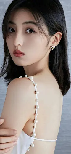 张子枫壁纸_5_YooA_ 薇_来自小红书网页版