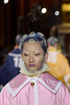 童小楹宝贝采集到Thom Browne SPRING 2023 R-T-W