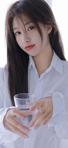 mfmf采集到女孩子