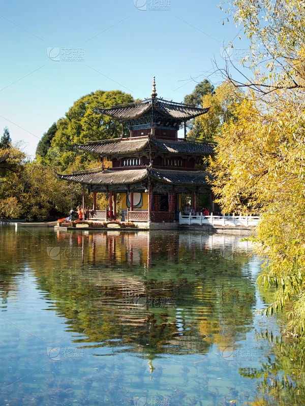 亭台楼阁,丽江,云南省,自然,垂直画幅,地形,建筑,无人,户外,湖素材-花瓣网