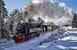 冬景中的蒸汽火车，德国哈尔茨的布罗肯。Grundner, Thomas/高品图像 Gaopinimages