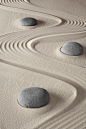 Zen Garden.   Imágenes, objetos, y todo aquello que nos conecte con lo sagrado,con nuestra fe. Es ideal hacer nuestro altar y colocarlo  en la coordenada Noroeste.