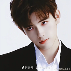 yXoEZ3k4采集到好看的人