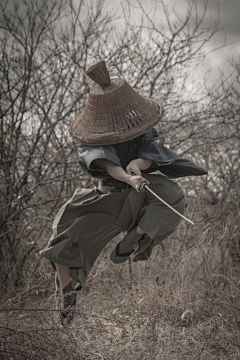 子夜°墨采集到人物动态速写参考