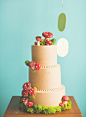 采呀采呀采蘑菇，童趣十足的森系蘑菇婚礼灵感+来自：婚礼时光——关注婚礼的一切，分享最美好的时光。#婚礼蛋糕# #蘑菇#