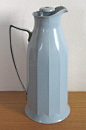 Thermos vintage jug flask, in pale blue Bakelite / plastic (c.1930s) (SOLD Aug. 2008) - www.vanishederas.com