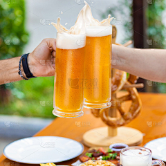 包装品牌设计师小白菜采集到啤酒海报