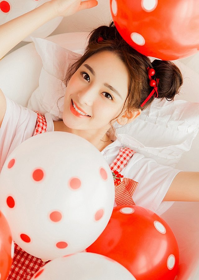 15:57:00双丸子头清纯美女浴缸里绽放甜美笑容(图4)人物hhj君同采自u