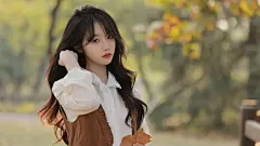 宋昕冉 秋天 树叶 唯美 4k 美女 壁纸_4K美女图片_彼岸图网pic.netbian.com