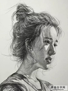 八月的彩虹采集到个人喜欢的素描作品