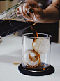“小萌蛋”纯日本进口，使用了"瞬时高温及低温罐装二段灭菌"处理科技。这项国内还无法实现的技术，可以保证咖啡能够在常温状态下长时间保存。