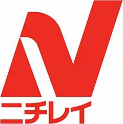 【日冷集团（Nichirei Corporation）】行业地位：日本冷冻预制菜行业龙头企业，市场份额长期位居前列。其产品涵盖米饭、中餐、鸡肉等多个品类，拥有“正宗炒饭”“德卡拉炸鸡”等明星单品，年销售额突破百亿日元，连续多年蝉联日本速冻炒饭品类销量冠军。安全健康保障：全产业链控制：从原材料采购、食品加工到仓储配送，均通过严格的质量管理体系（如HACCP）把控，确保产品安全。技术领先：在冷冻技术研发上投入巨大，如开发出“自然解冻”预制菜，在冷冻室取出后常温解冻即可食用，口感不受影响，细菌含量可控，符