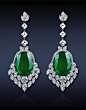 A Impresionantes pendientes esmeralda Gota, Con: GRS Certified 30.48 Ct Oval Cut Colombian Emeralds (2 Stones), coronada por GIA Certified 1,02 Ct D VS2 y 1,00 Ct G VVS1 Ronda diamantes talla brillante (2 Stones) Rodeado de 12.53 Ct diamantes de corte mez
