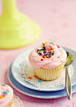 Bakery-Style Cupcake