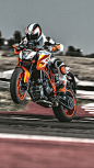 KTM_Motorcycles_2016_1290_Super_Duke_R_Special_515278_1080x1920.jpg (1080×1920)