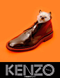 Kenzo Fall/Winter 2013 Campaign | Kenzo和TOILETPAPER magazine合作，找来了Sean O’Pry 和菊地凛子共同担纲这次的广告主角，整个广告特别的超现实搞怪，那张手脚并放的比较有趣 #平面# #轻创意#