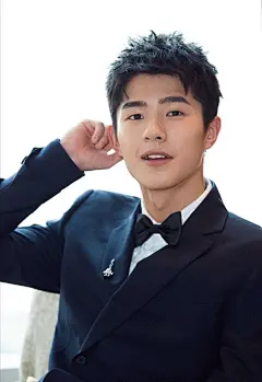 【图片】回复：【青春好燃】#刘昊然壁纸#为崽崽的小暖阳们建一幢壁纸大楼hi_刘昊然吧_百度贴吧