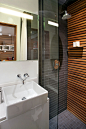 Rowhouse modern-bathroom