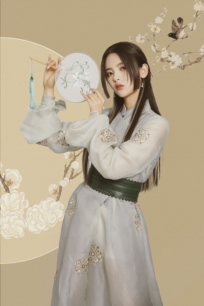 #杨超越一口气换六套衣服#潮流发现官@杨...