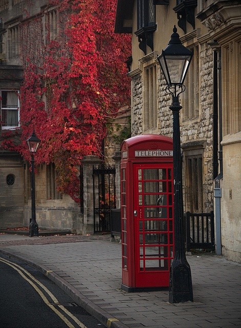秋季，牛津大学，英国