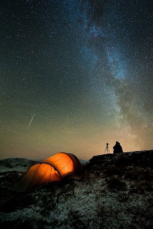 唯美的星空露营的摄影图片