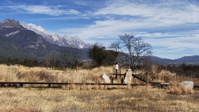 荒野花园和草甸剧场，丽江HYLLA / ...