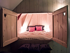 游优优采集到关于温馨小家的卧室设计
