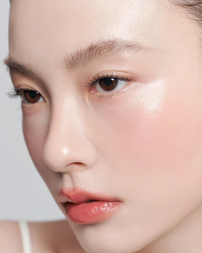 给Girl friend拍的氧气清透感妆...