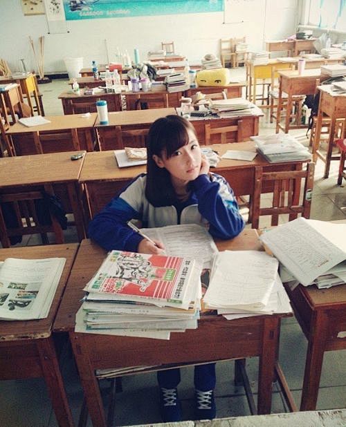 最美校服女生走红 清纯萌妹制服大PK(图...