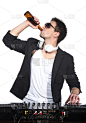 DJ
