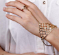 Golden Tone Triangulious Ring Chain Bracelet@北坤人素材