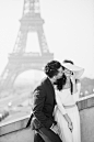 Paris Photo Shoot - Book a Friendly, Fun & Famous Photographer : Find out what kind of Paris photo shoot is right for you. Outfit changes, number of locations, time of the day and of course award winning photos.