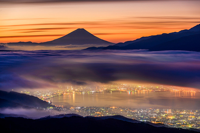 clouds-city-mt-fuji-...