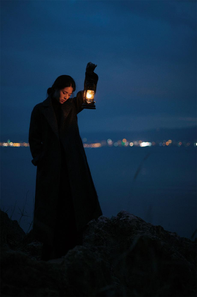 ©庆猫r《Blue Hour 蓝色时光》...