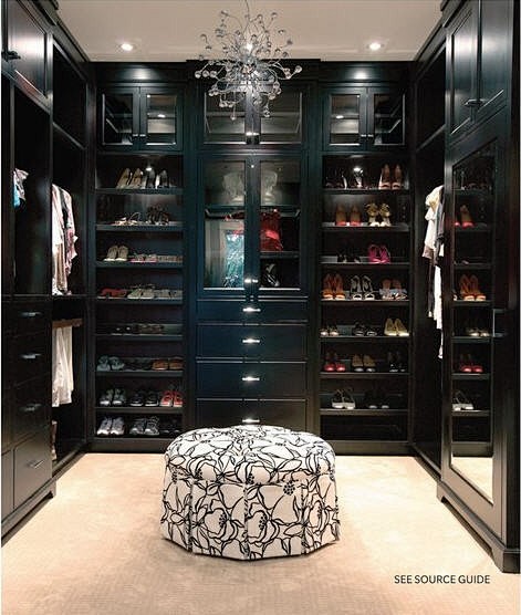 Love walk in closets