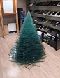 9个出色的创意圣诞树方案
via：boredpanda.com/creative-employees-christmas-trees-decorations ​​​​