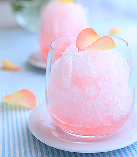 来一杯！玫瑰沙冰！清爽一夏！
