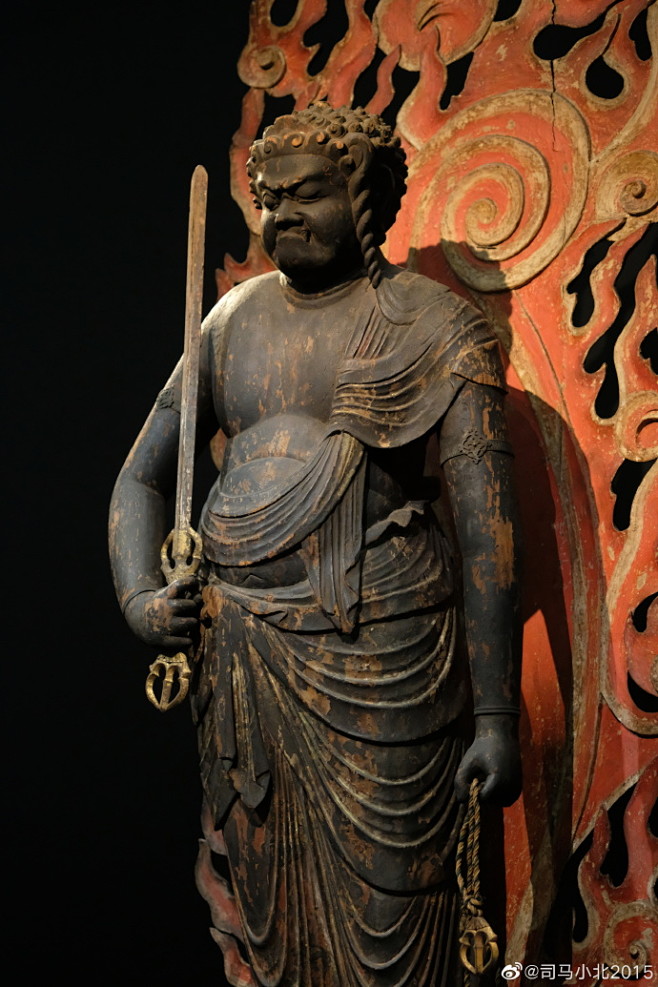 木雕彩色不动明王立像天地眼是平安时代后期11世纪不动明王的重要特点