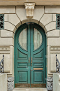 复古欧式设计风格的建筑门面视图