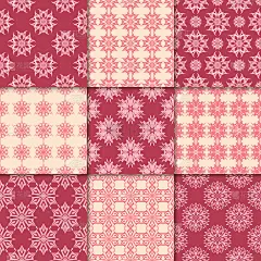 樱桃红和米色的花卉装饰品。无缝模式的集合