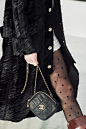 【多图】Chanel香奈儿2020年秋冬高级成衣时装发布秀_秀场细节_VOGUE时尚网