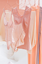 nude-vs-naked-exhibition-at-modefabriek-trendland-16