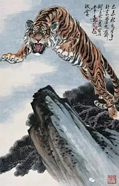 胡爽庵(1916.12-1988.10)近现代画虎大师，其水墨写意虎，笔墨酣畅，神采自如，堪称一绝。湖北襄阳人。又名霜庵，斋名啸风堂，别名胡剑鸣，自幼父母双亡，在乡间牧羊为生，闲来喜用木棍、指甲作画。18岁到济南，在山东省政府交际处当科员，业余自学绘画，尤爱画虎，1935年拜张善捎为师学习画动物，后在网狮园与张大千识，又拜张大千为师学画人物、山水。中国美术家协会会员、北京市美术中国画组、北京美术公司创作室从事中国画创作。出版有《中国画选》、《虎》等。