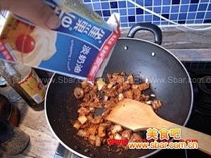 如何做咖喱鱼头油豆腐